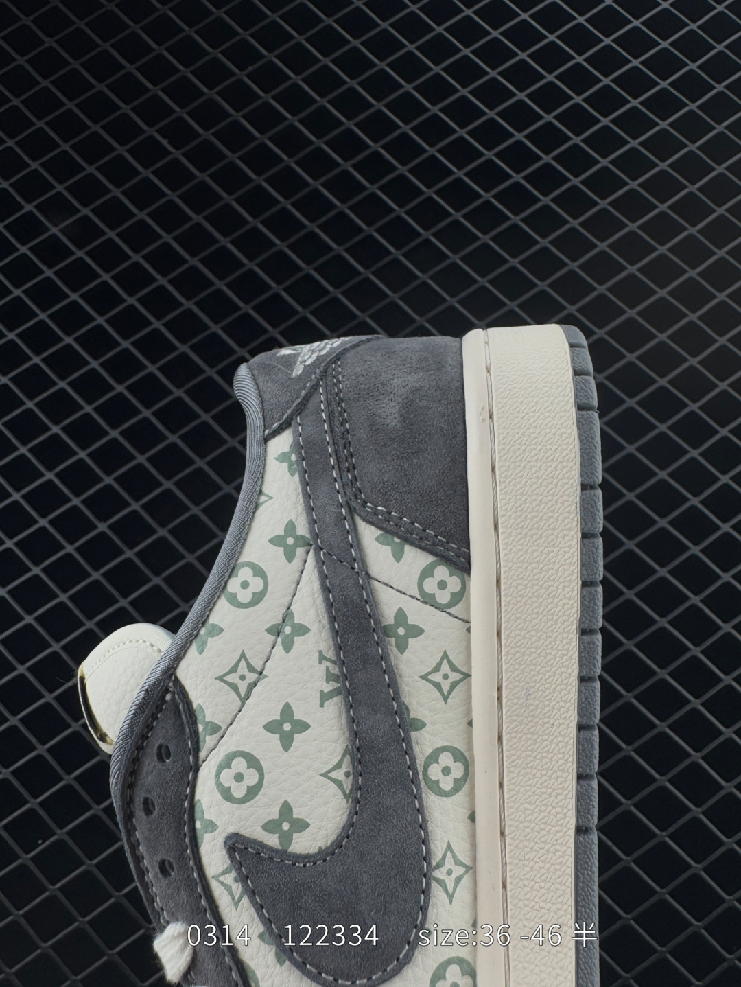 Travis Scott x Air Jordan 1 ” Reverse Mocha “